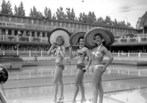 Présentation de Maillot de bain piscine de Molitor 1951