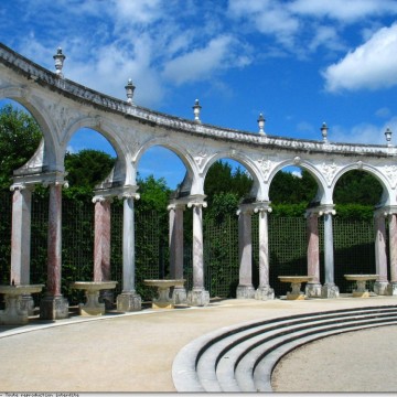 Versailles-bosquet-colonnade-ciel-arcade-ag